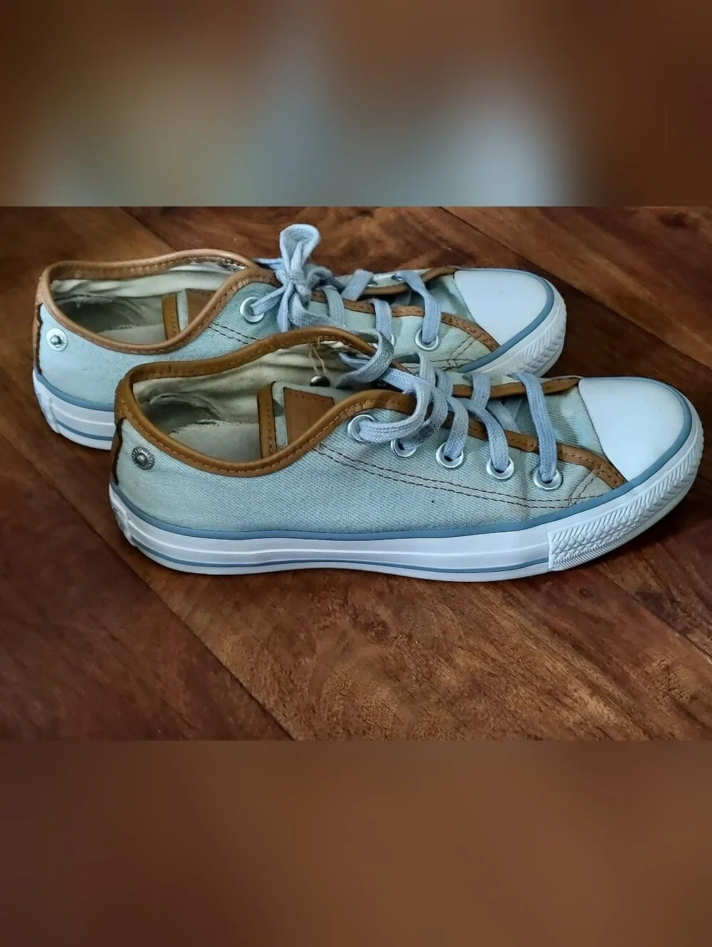 Converse Kids Low Top Sneakers in Light Blue with Brown Trim